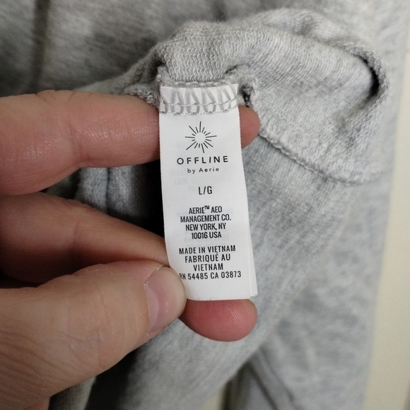 Offline by Aerie Grey Cropped Pullover Hoodie Size Large - Picture 6 of 8